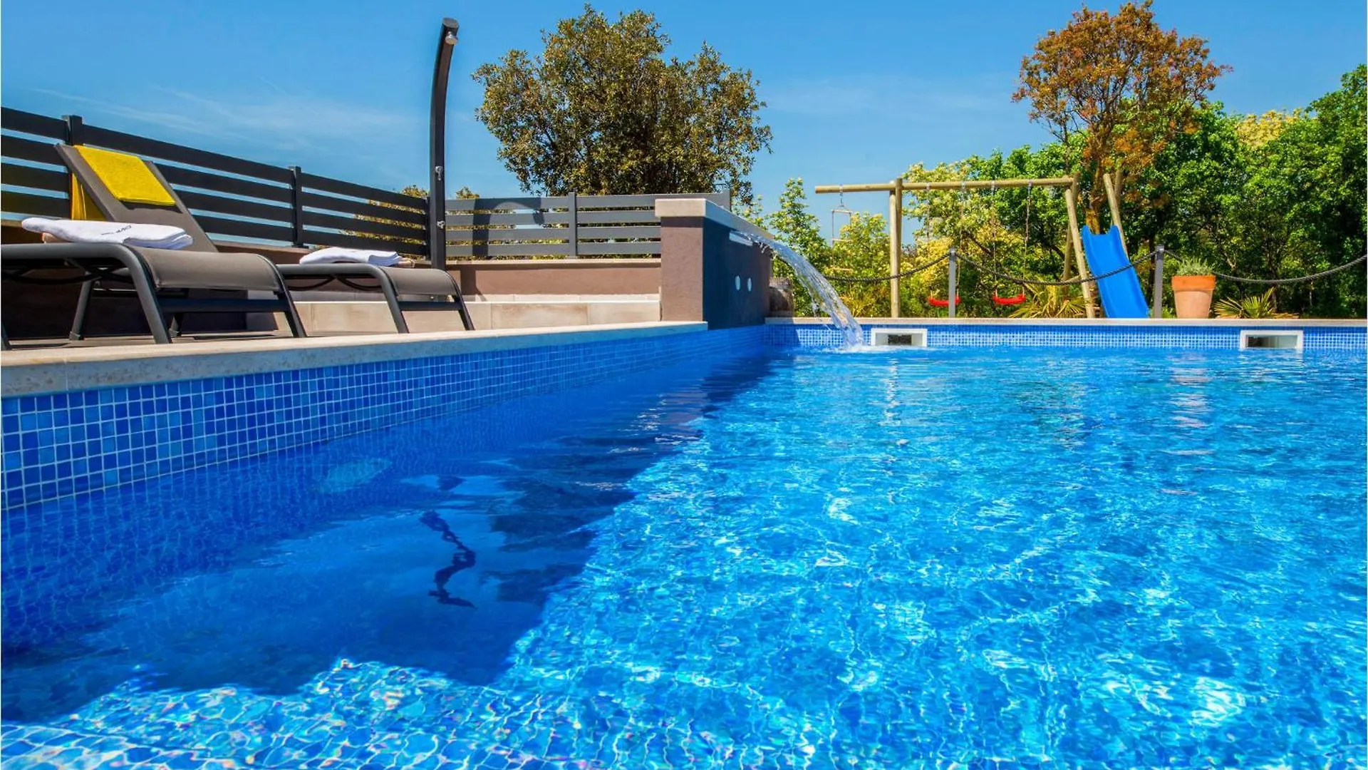 Gorgeous Home In Koromacno With House Sea View Casa vacanze