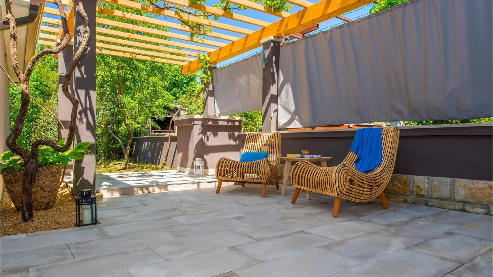 Gorgeous Home In Koromacno With House Sea View