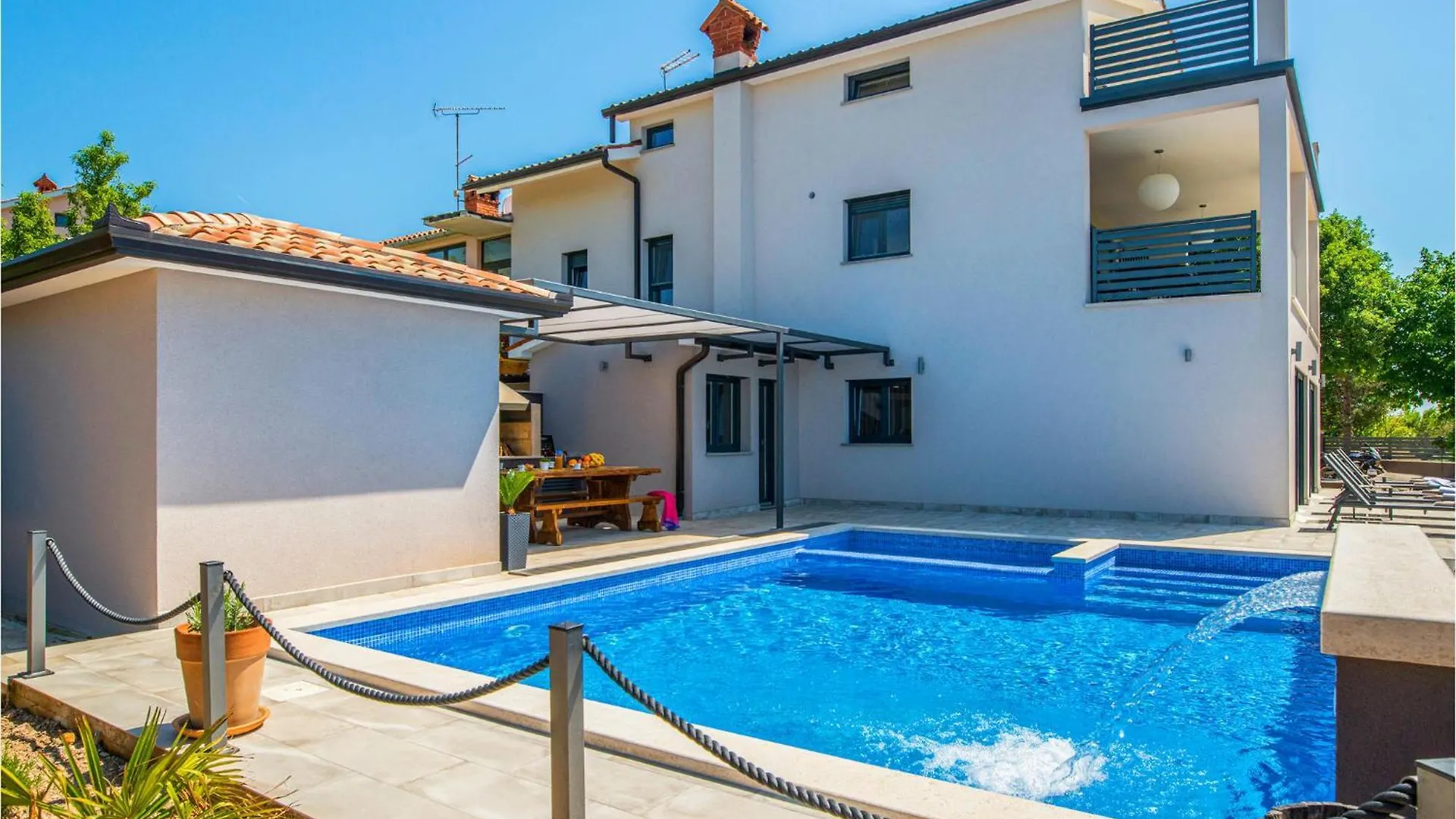 Gorgeous Home In Koromacno With House Sea View Casa vacanze